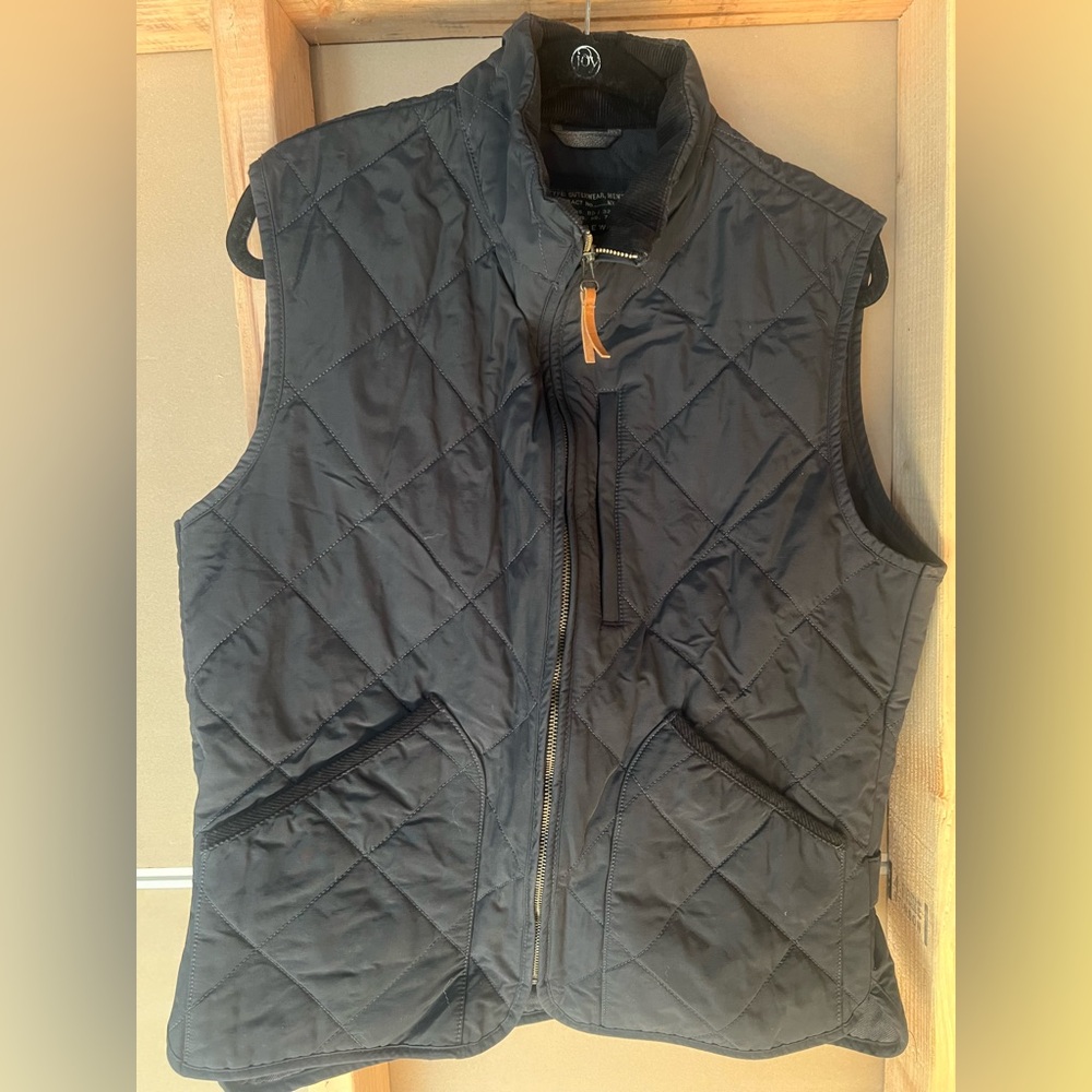 Jcrew stylish black quilted vest size Medium